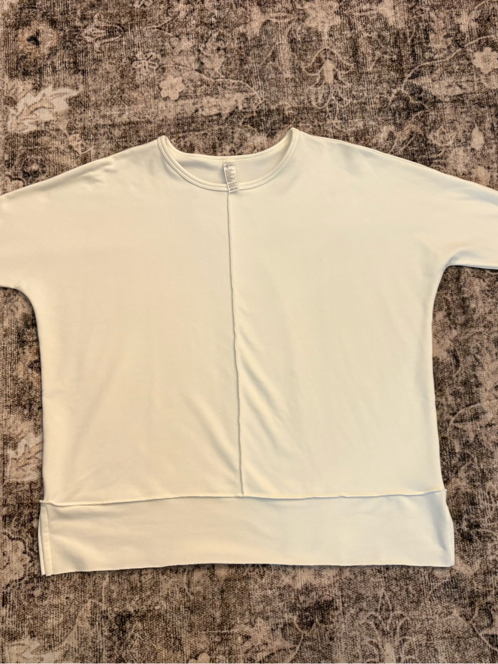 SPANX Creamy White Crewneck Pullover Sweatshirt
0397